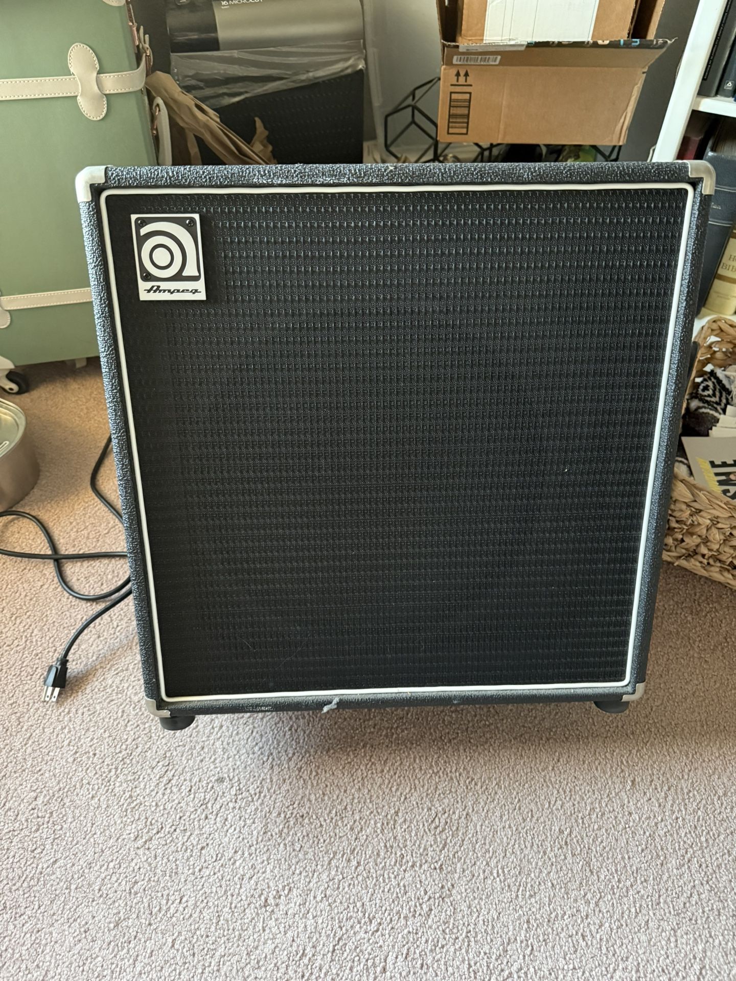 Ampeg BA-115 Combo Bass Amp