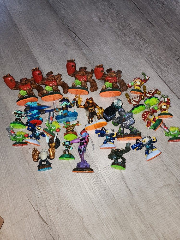 27 Skylanders Figures Figures Video Game Xbox Ps3 Wii Activision