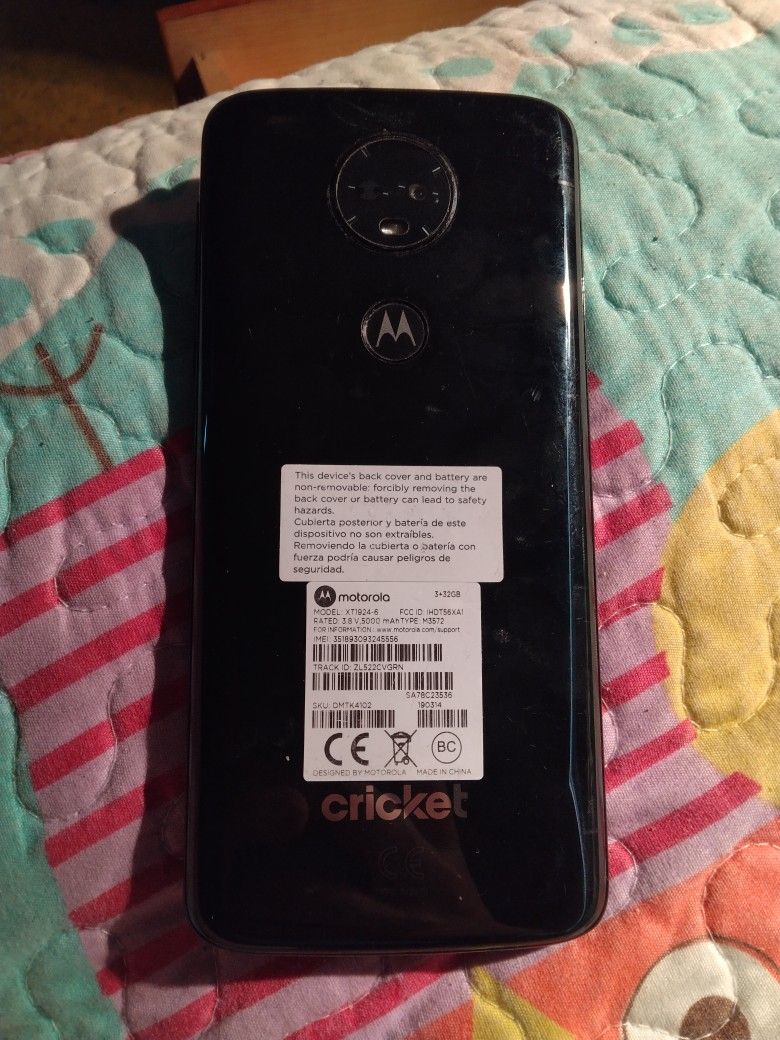 Cricket Phone Motorola XT1924-6