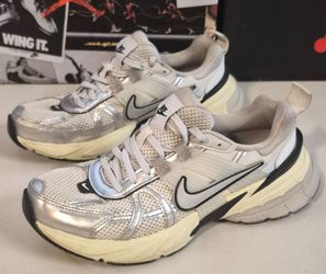 Authenticity Guarantee
Nike V2K Run Summit White Silver Black FD0736-100 Women's Size 7