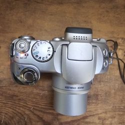 Working Canon Powershot 35mm Digital Camera  With Free Film!