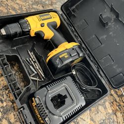 DeWalt cordless 18 V half inch drill driver with charger and box