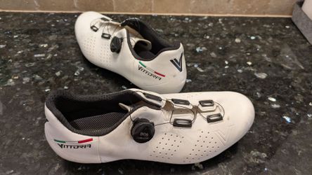 Vittoria road bike shoes, size 45