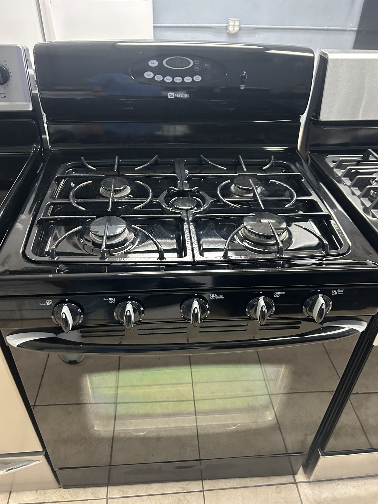 Black Maytag Five Burner