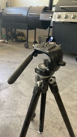 monfrotto tripod and fluid head