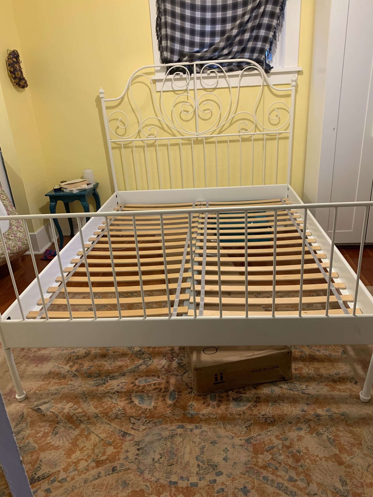 Queen Size Metal Bed Frame