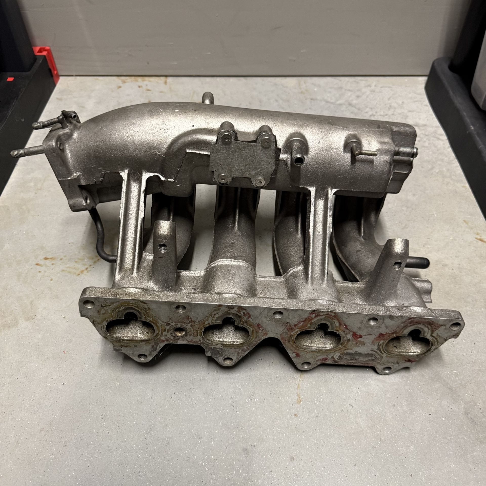 Mazda Miata MX5 1.6 liter Intake Manifold 1(contact info removed) B61P OEM