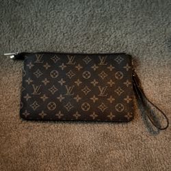 LOUIS VUITTON BAG