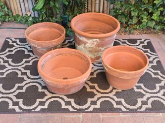 VINTAGE LOT of 4 NICELY WEATHERED TERRA COTTA MADE IN ITALY PLANTERS