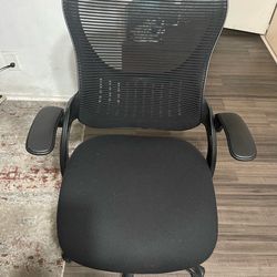 Office chair all most new pick up Raseda and vanowen