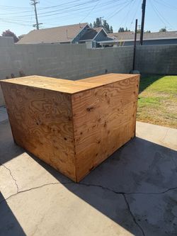 L shaped bar