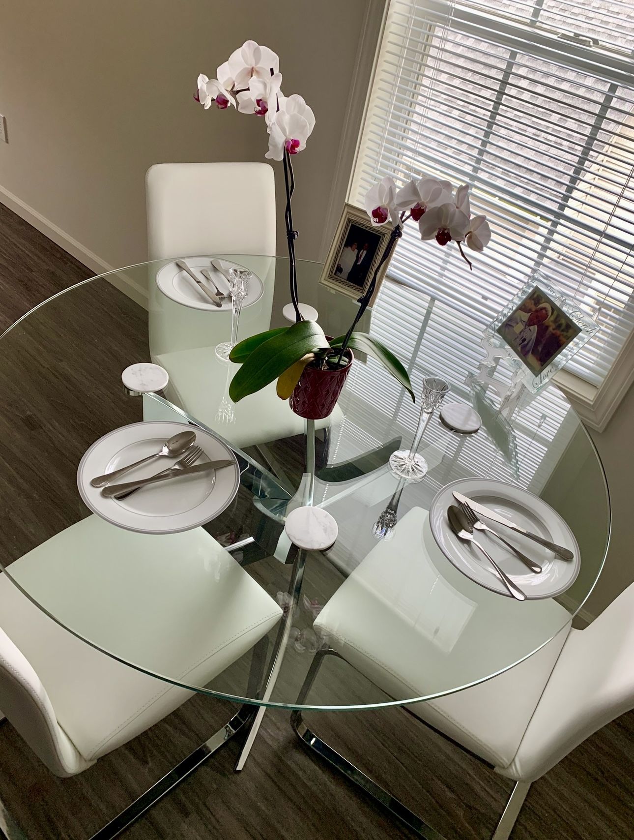 Modern Round Glass Dining Set – Table + 4 Chairs