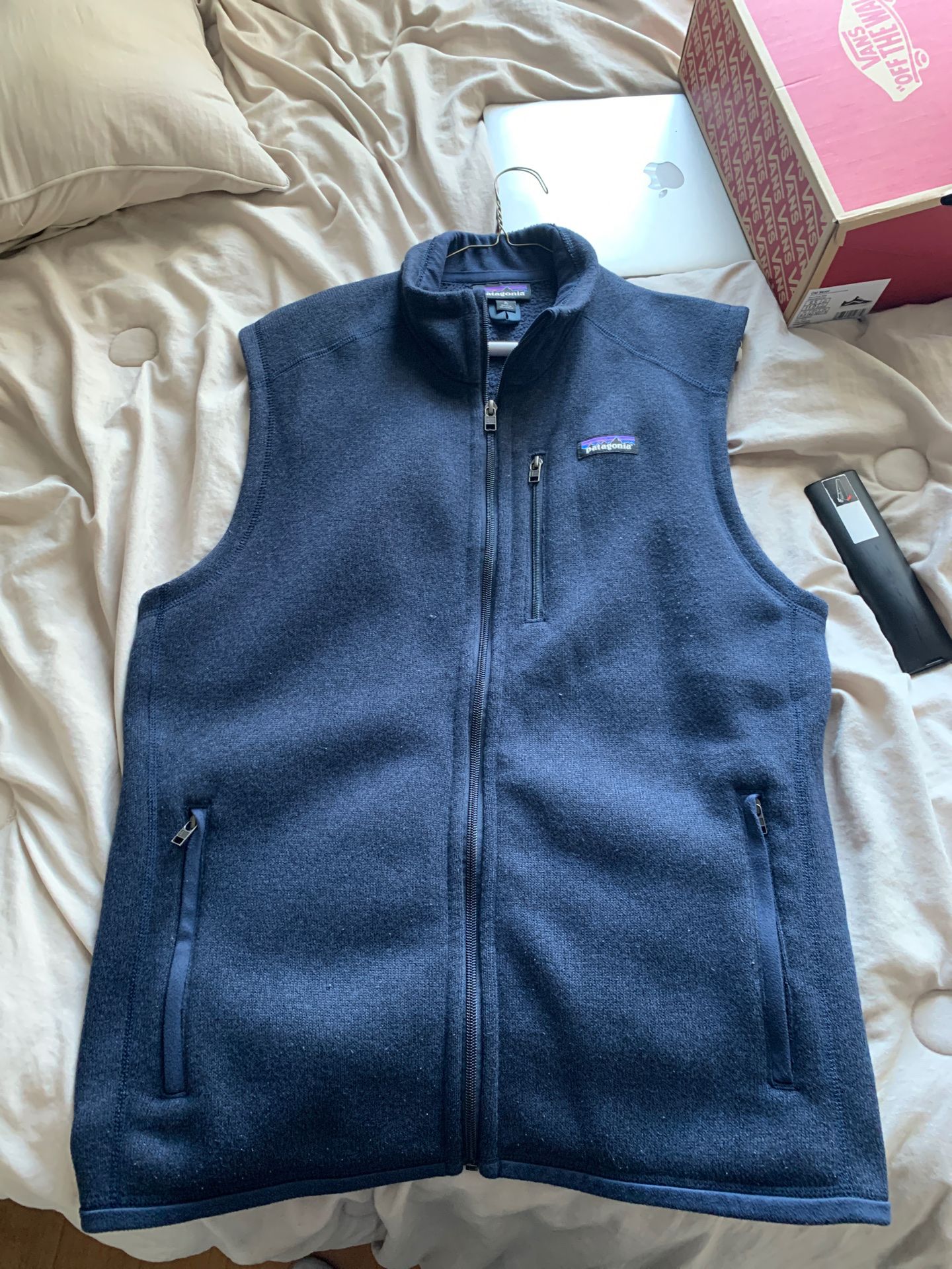 Patagonia LARGE SWEATER VEST