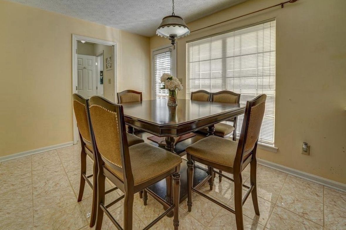 Dining Table Set