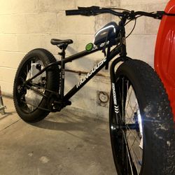 Mongoose Malus Fat Tire 26” Mountain Bike