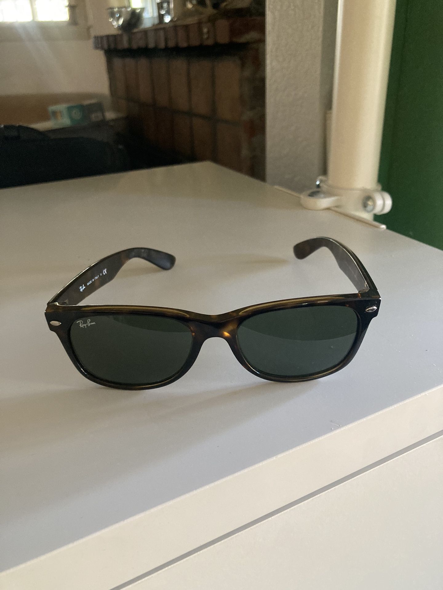 New Wayfarer Ray-Ban Sunglasses