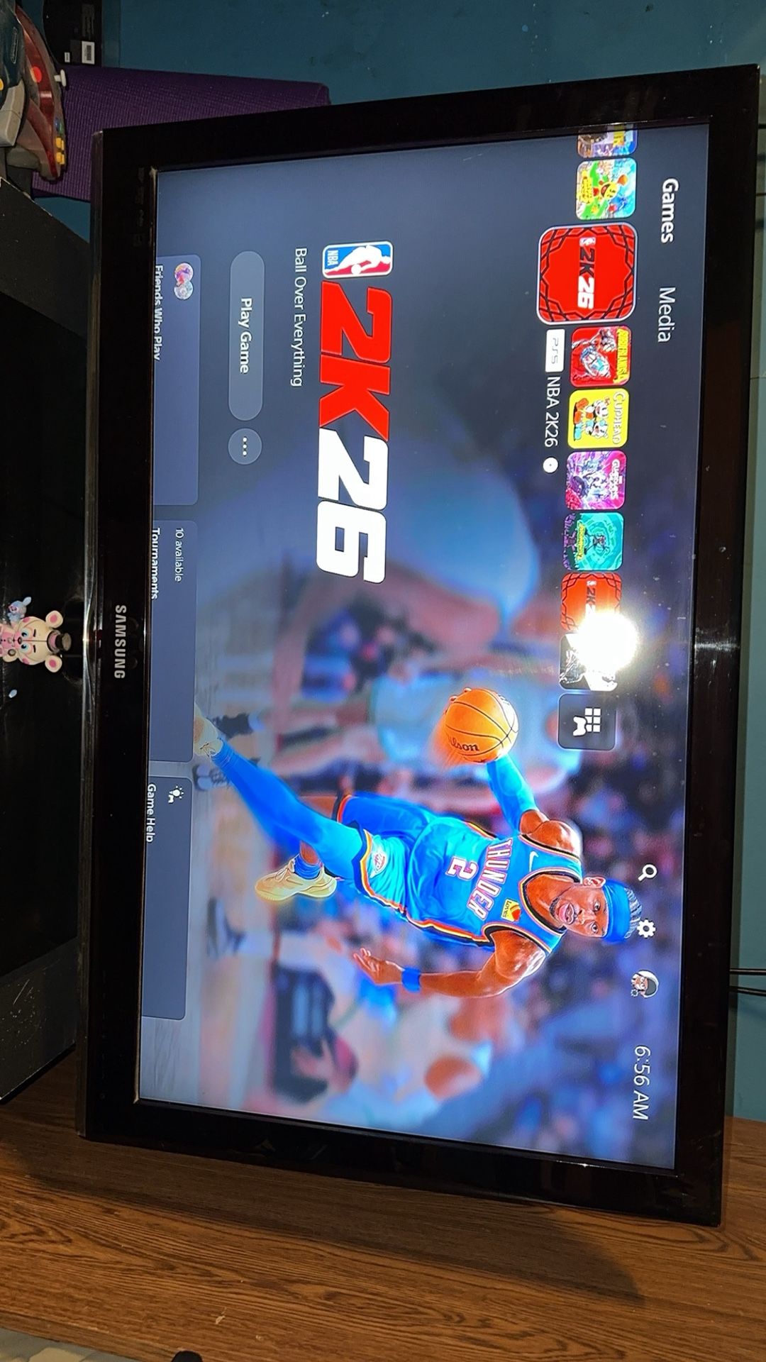 Nintendo Switch & 35” Samsung HD TV