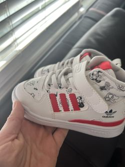 Adidas Toddler Size 8.5