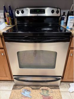 GE Electric Stove