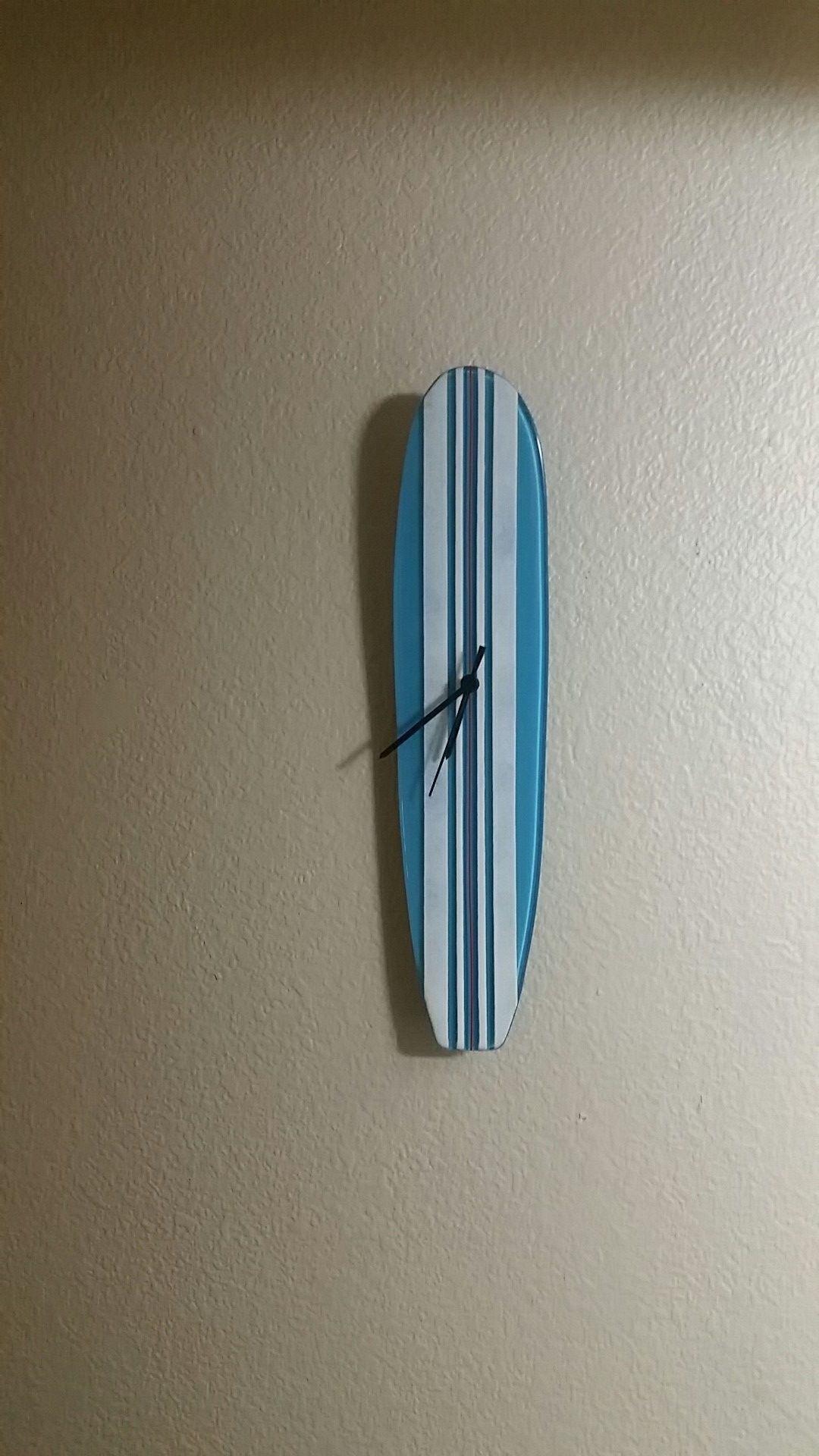 Surfboard clock