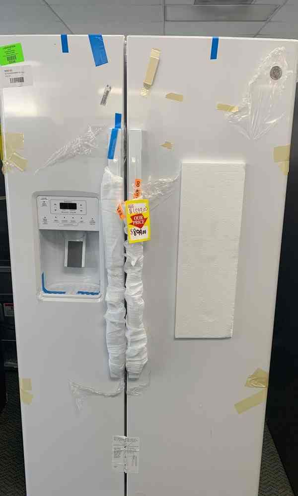 BRAND NEW!! GE GSS25IGNWW REFRIGERATOR S6Z