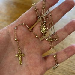 Woman 14K Gold Rosary