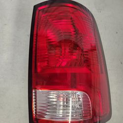 2009 to 2018 Dodge Ram passenger side tail light