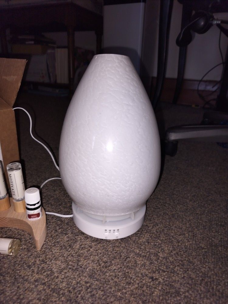 Young Living Diffuser And Oils