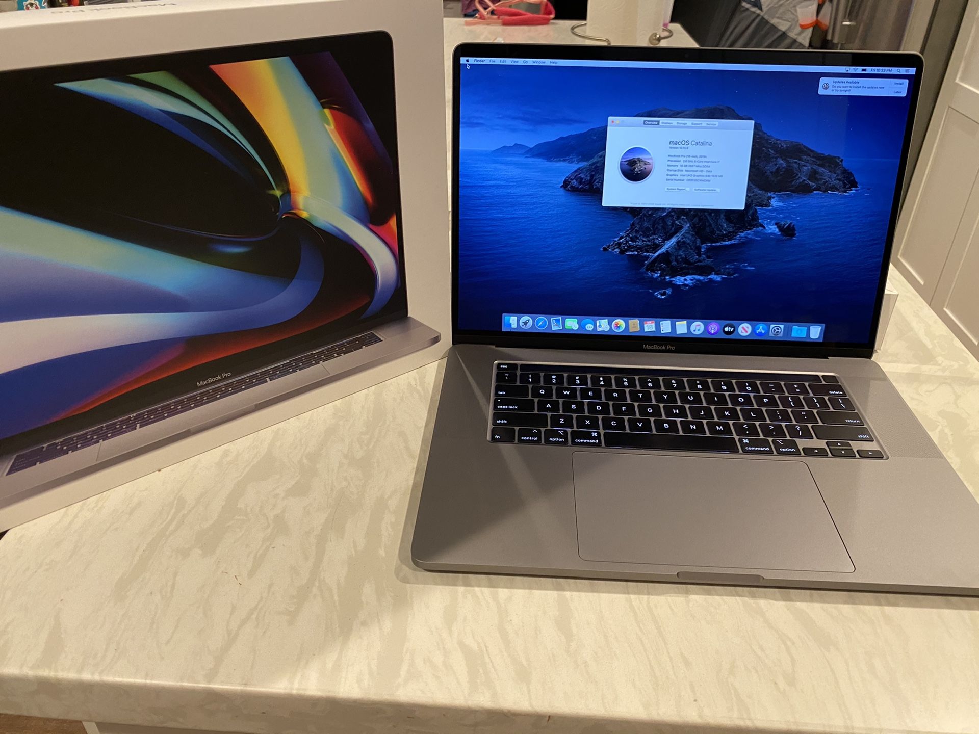 New open box 2019 16” MacBook Pro i7 16ram 500GB w AppleCare