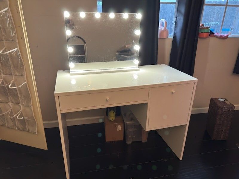 Vanity Desk