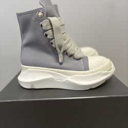 Rick Owen’s W 38