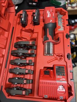 Milwaukee M18 Force Logic Press Tool Kit