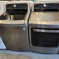 LG Top Loading Washer And Gas Dryer Set 
