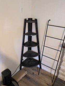 Corner Piece Shelf