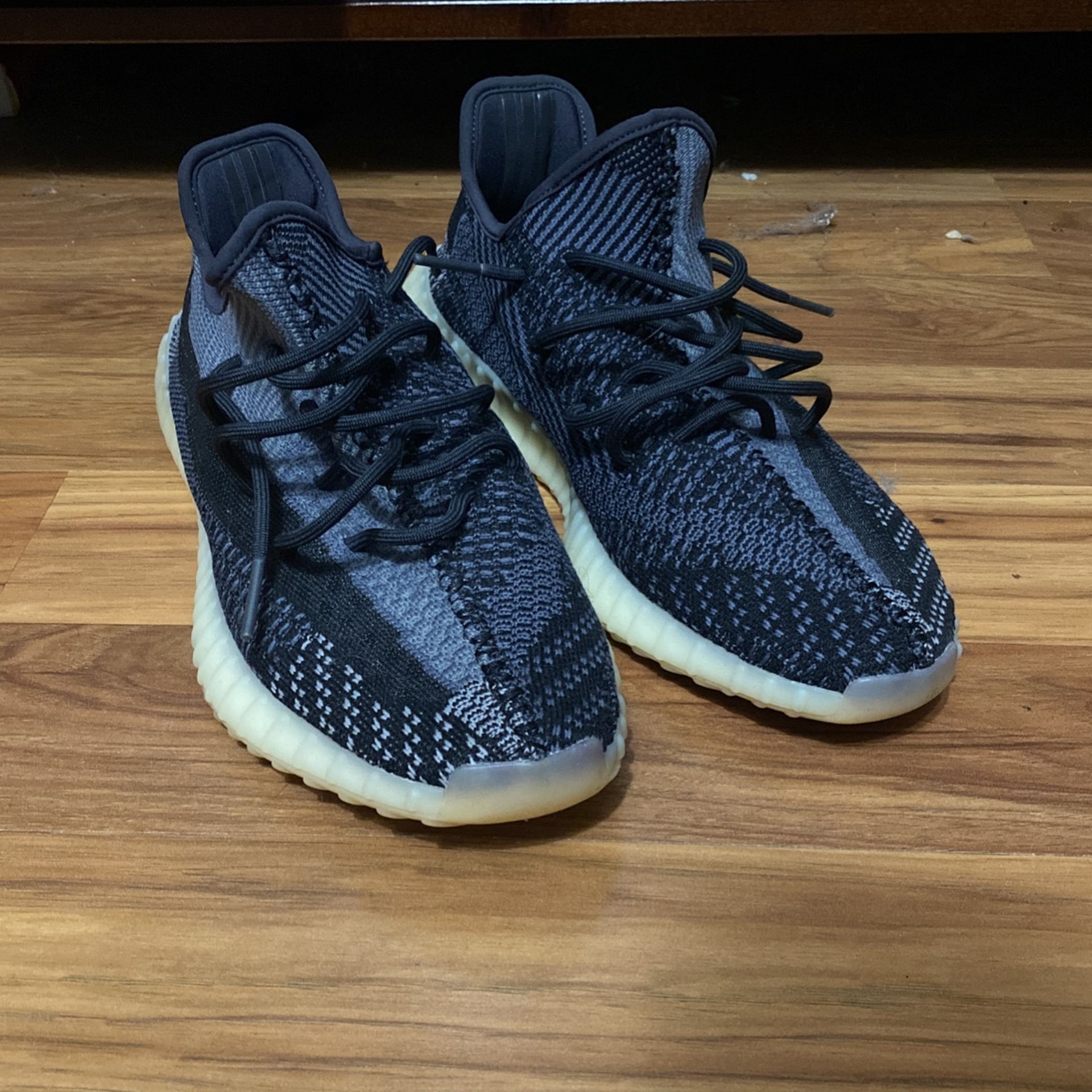 Yeezy  350 V2 Carbon Size 12 