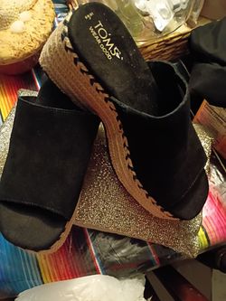 Toms wedges size 8