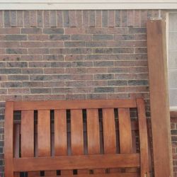 Queen Wood Sleigh Bed w/ Frame