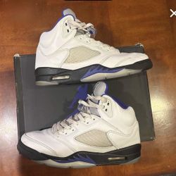 Size 8.5 Men’s- Air Jordan 5 Concords Used W/ Box