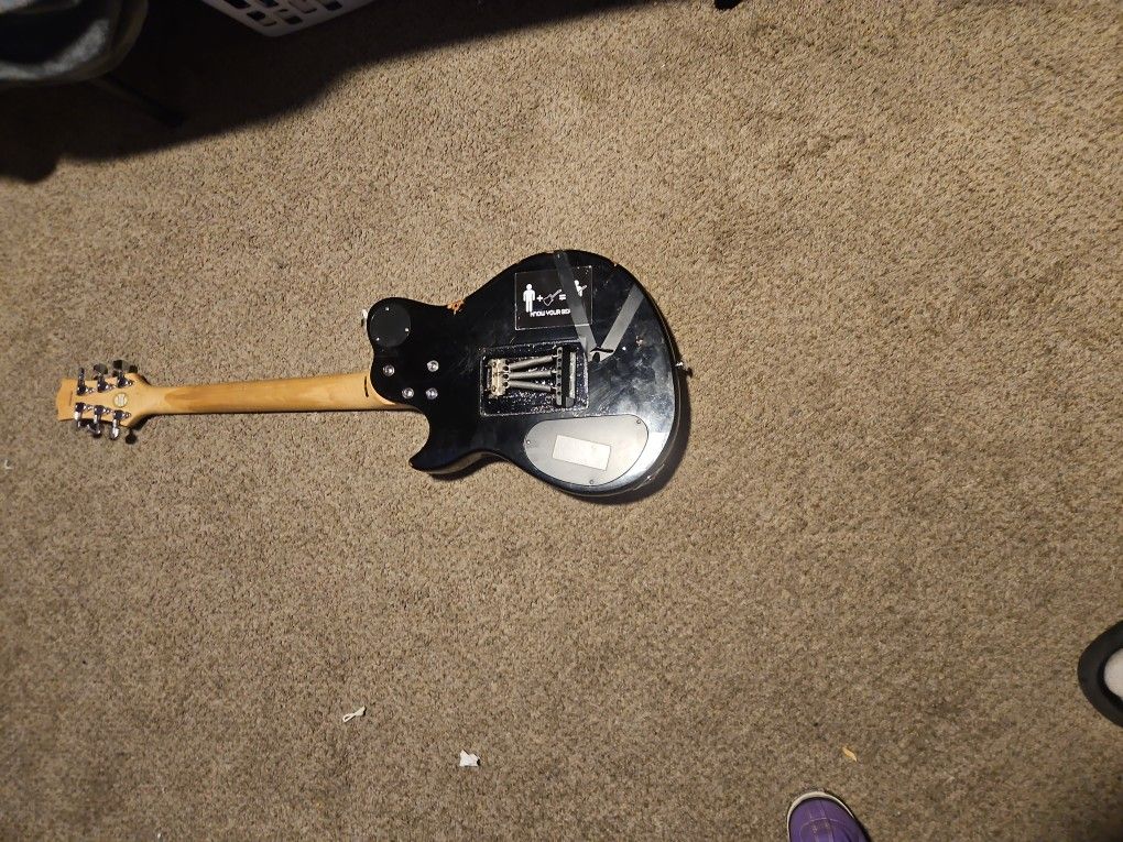 Silvertone Still Plays Fine