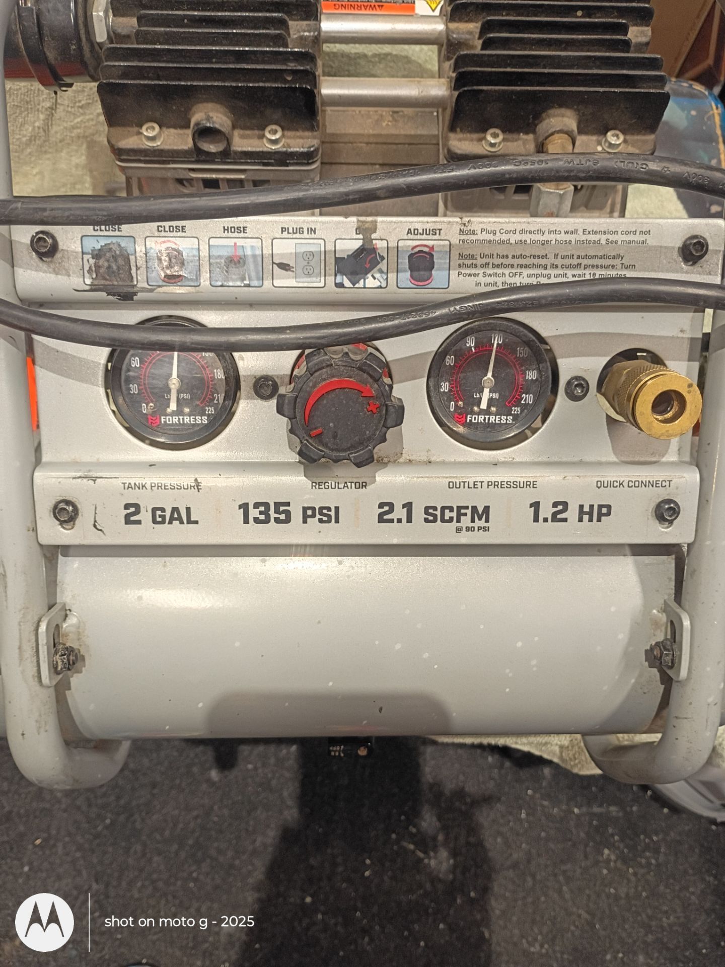 FORTRESS ..2 GAL./135PSI/2.1SCFM@90PSI/1.2HP AIR COMPRESSOR