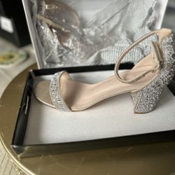 Champagne Heels Size 9 Brand New 