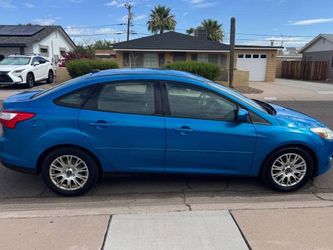 2013 Ford Focus SE  120K Miles  COLD AC ❄️ 32MPG