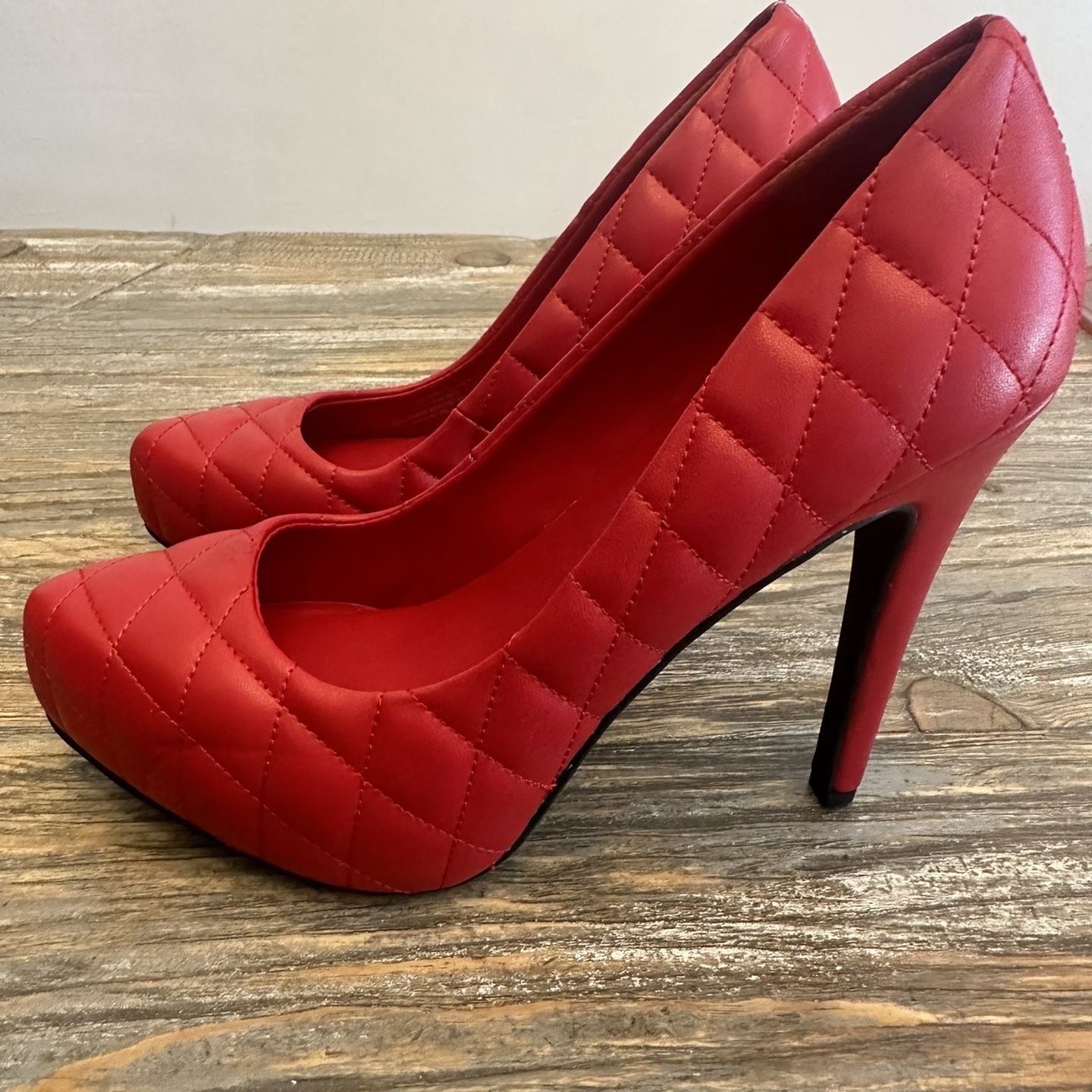 Parisah ghat Platform Pump in Red