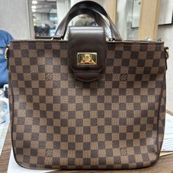 LV Purse And Wallet