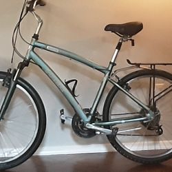 Awesome .... Mens  M-L .....26 TREK NAVIGATOR 2.0 ....   