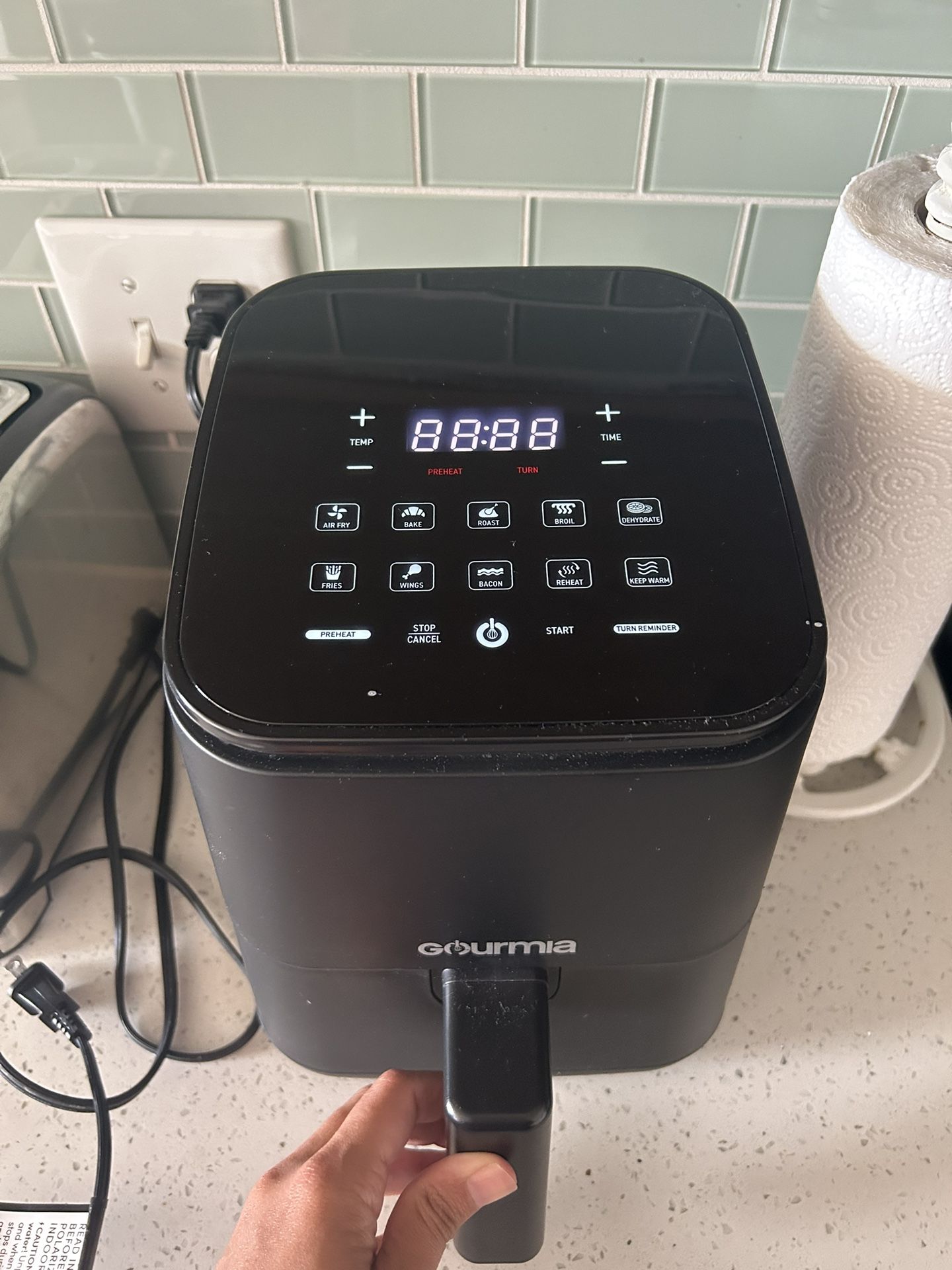 Air fryer with 10 presets Gourmia 2qt for Sale in Houston, TX OfferUp