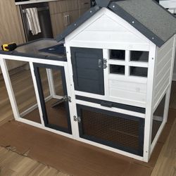 Rabbit/ Small Animal Hutch