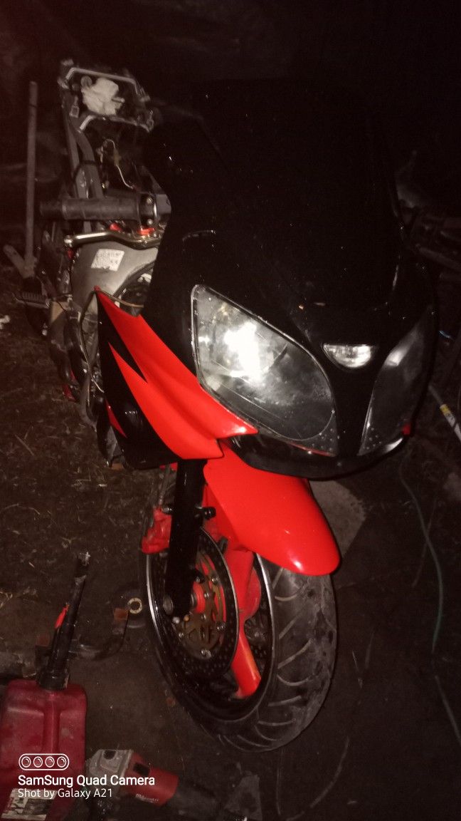 Kawasaki Ninja Zx9r