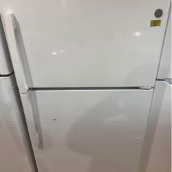 Ge Top And Bottom Refrigerator 