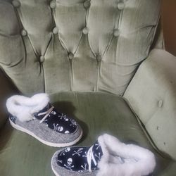 Ladies Skull House Shoes
